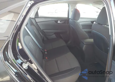 2019 Kia Forte S z USA, uszkodzony, nr VIN 3KPF34AD3KE065803